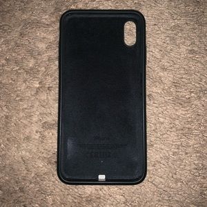 apple charging case